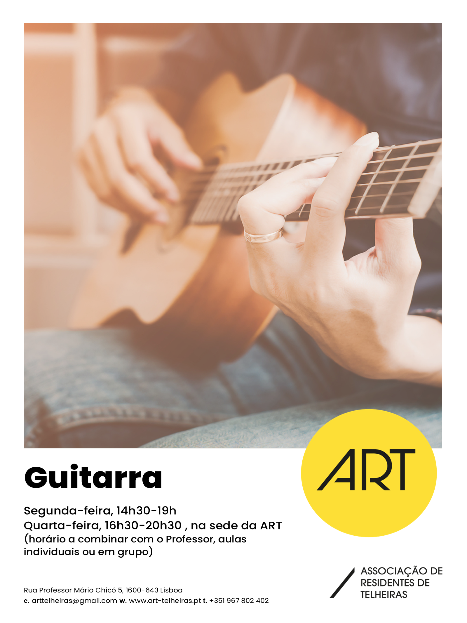 Cartaz de Guitarra com imagem de mãos numa guitarra e horários de segunda e quarta-feira.